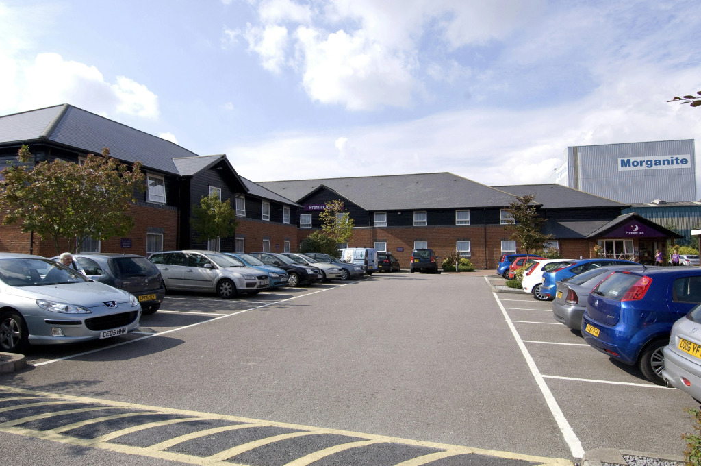 Premier Inn Swansea North