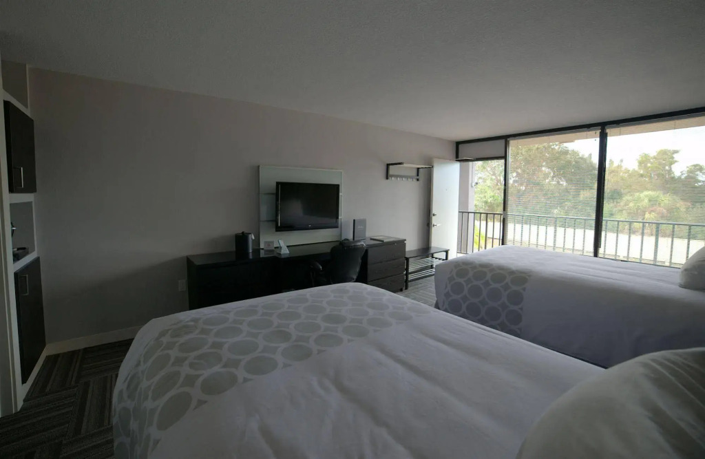 Casey Key Resorts - Mainland