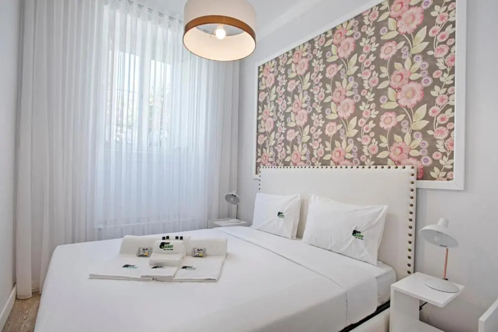 Bmyguest - Ambassador Boutique Apartment II
