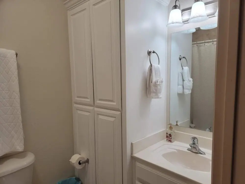 EZ Walk to Beach Poolside 1st Floor Updated 2 Bedroom Home by Redawning