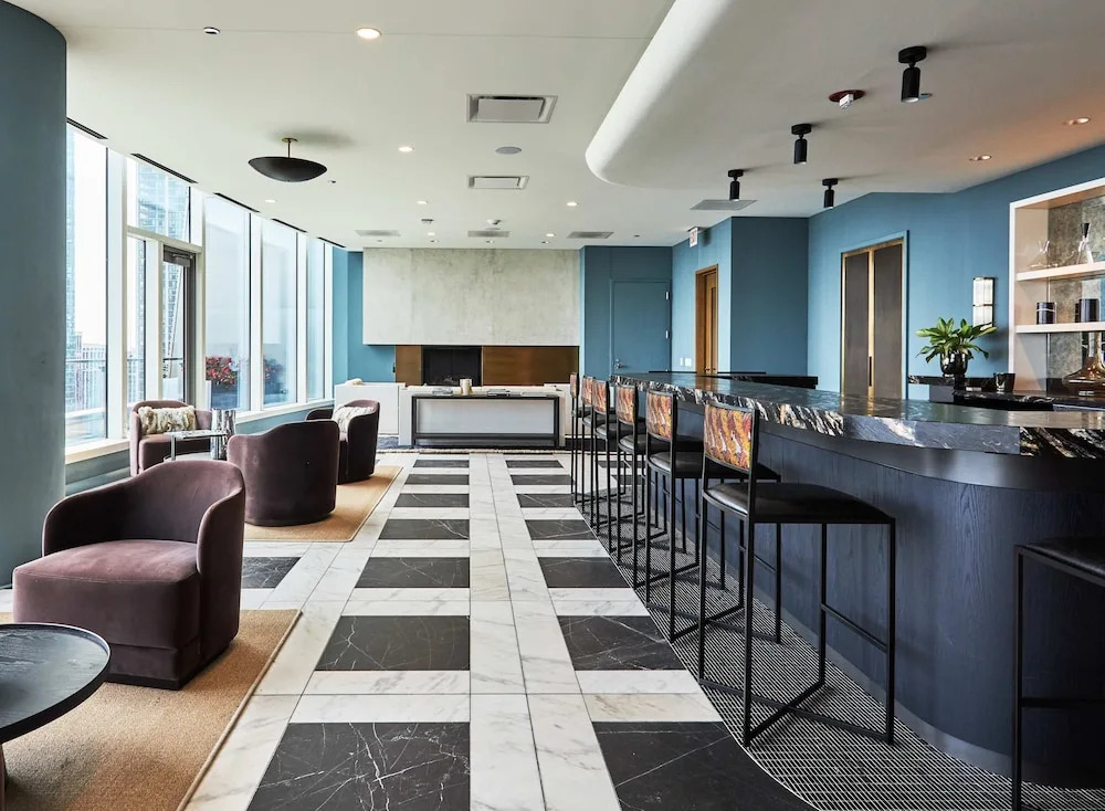 Panoramic Lake Views Premier Amenities for Groups