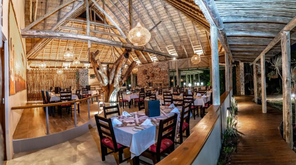 Gooderson Dumazulu Lodge & Traditional Village