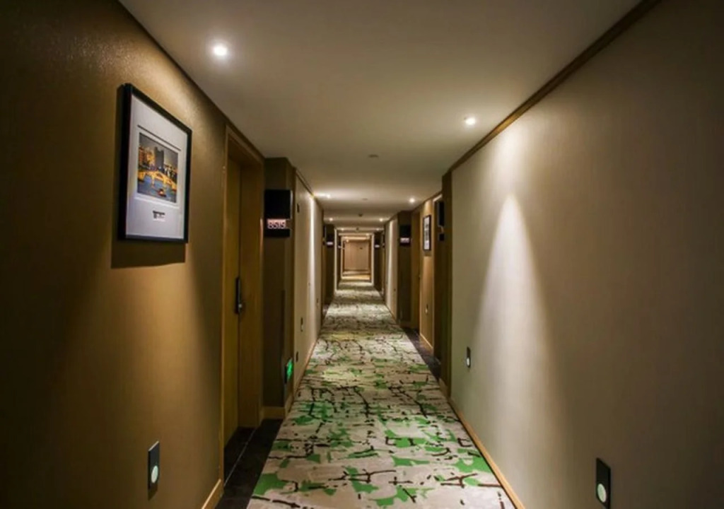 Hangzhou Yunhe Atour Hotel