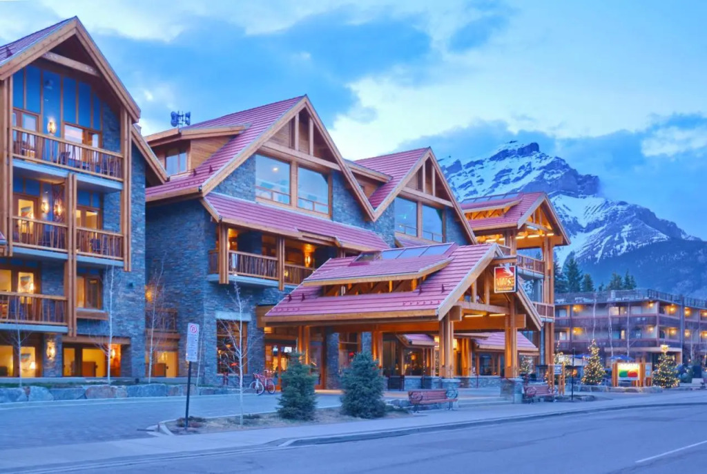 Moose Hotel and Suites