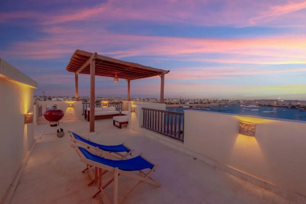 Sunny 2 Bedroom + Private Roof Terrace Lagoon View