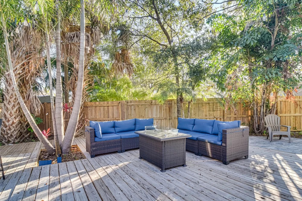 Serene St Petersburg Home w/ Private Hot Tub