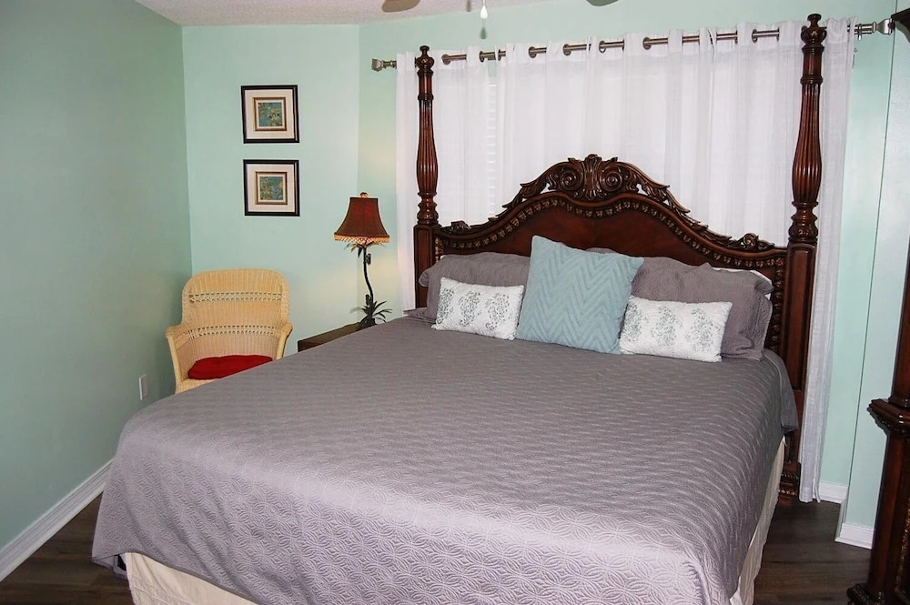 Harbour Place 204