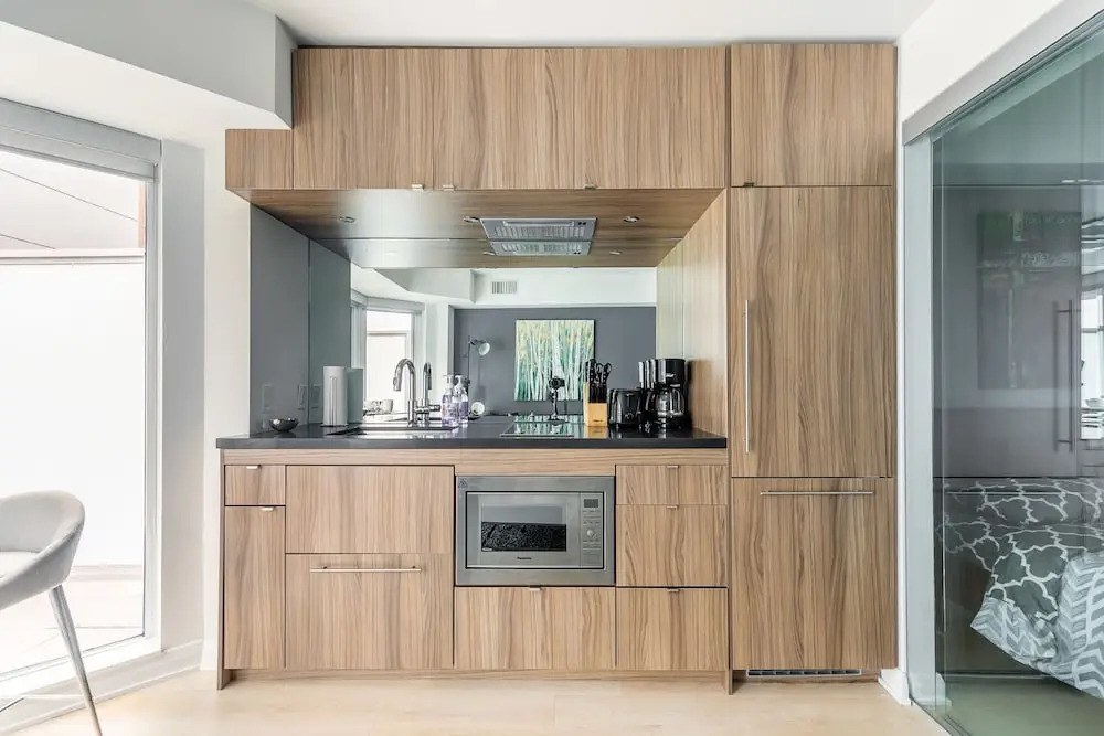 Newly Decorated Yorkville Condo