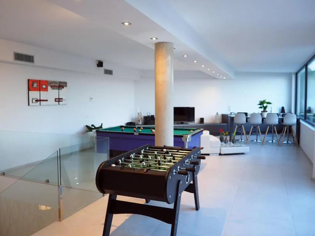 Casa Lou, architect villa with heated pool at Begur, 470m2