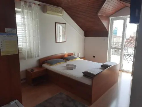 Apartments Rose Loboja