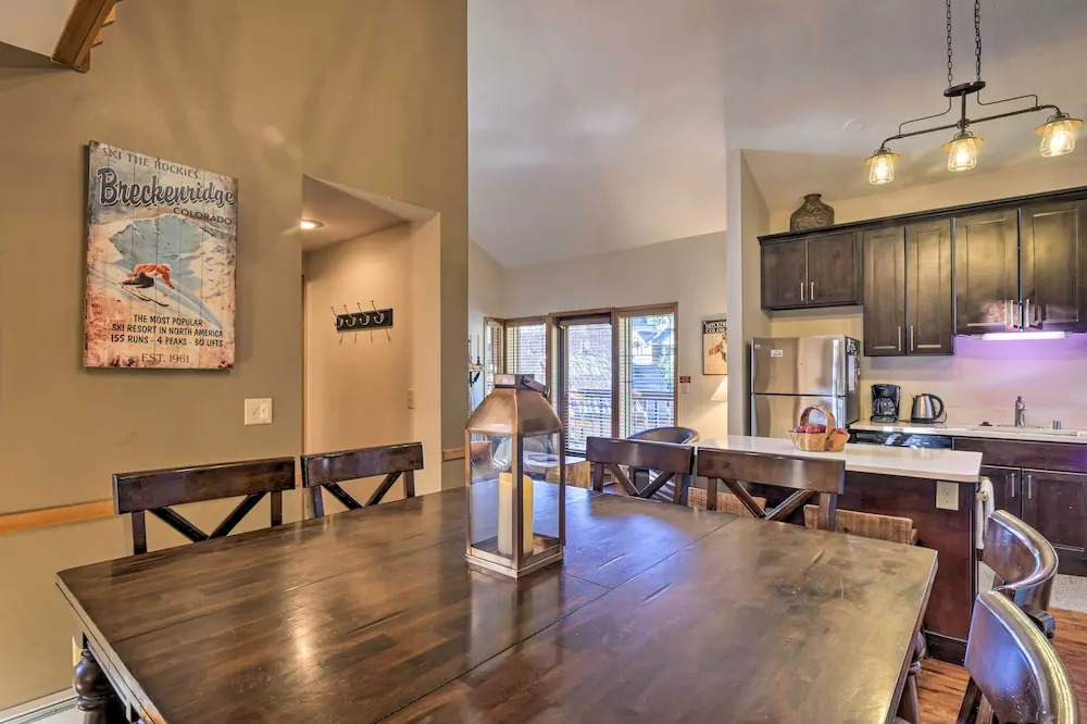 Spacious Breckenridge Condo: Walk to Ski Lifts!