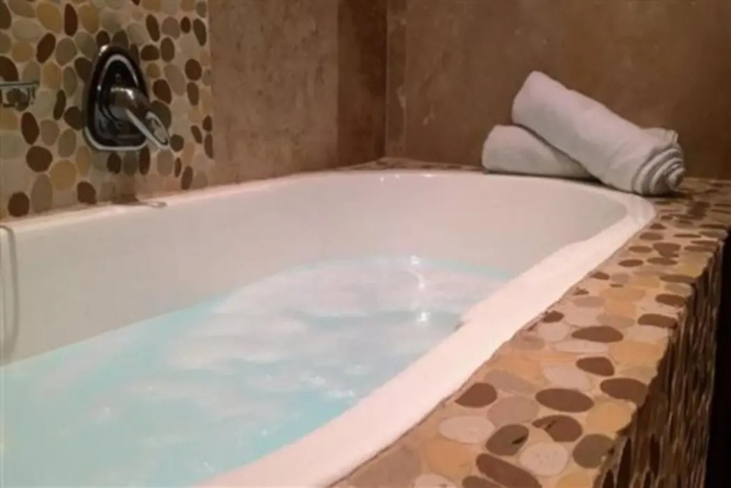 Marine 5 Boutique Hotel