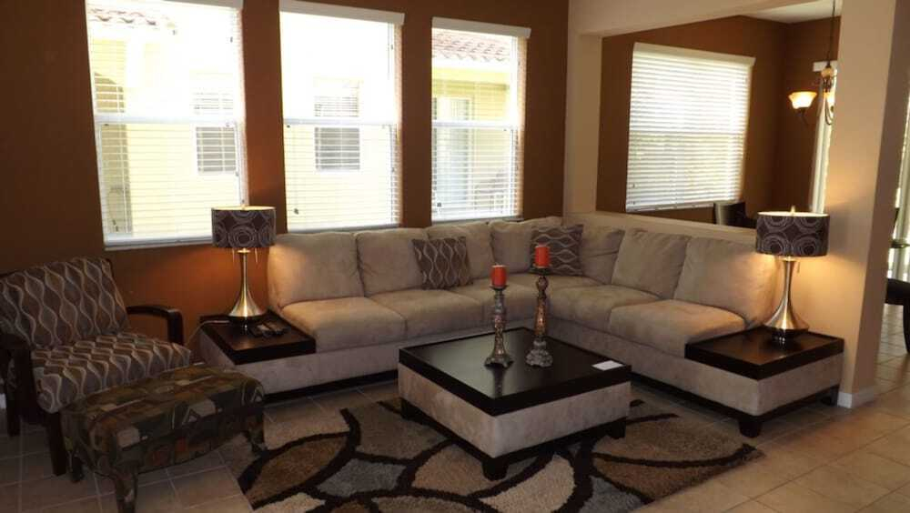 4 Br Compass Bay Sleeps 8 - Fld 3277