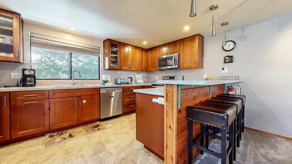 Mammoth Sierra Townhomes #38 3 Bedroom Condo