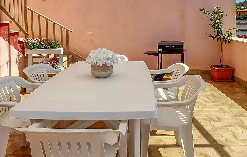 Nice Home in Cava D'aliga With Wifi and 3 Bedrooms