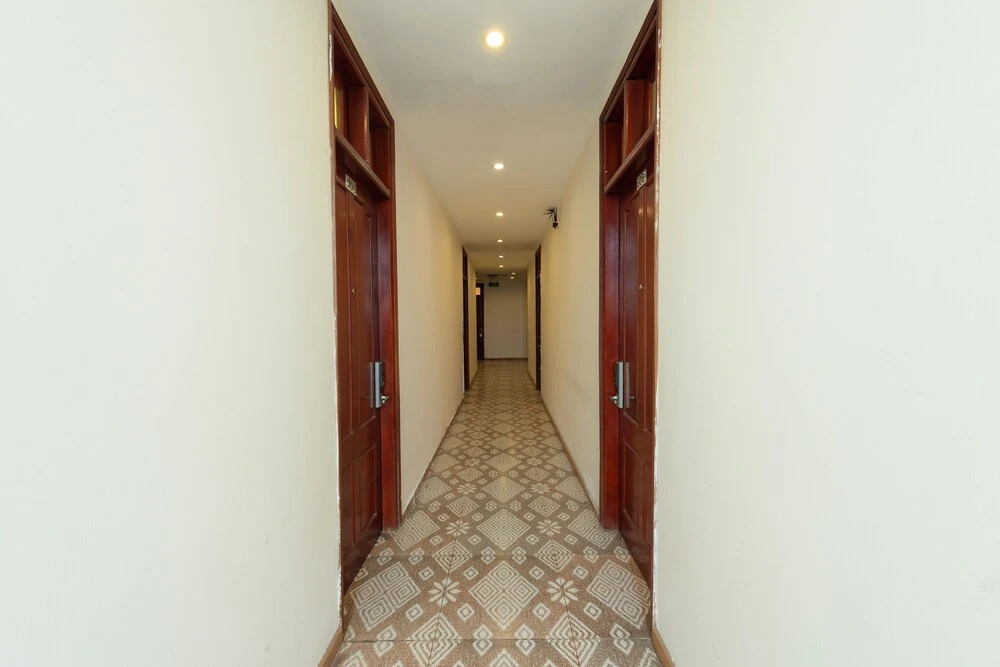 Lenka Hotel by OYO Rooms