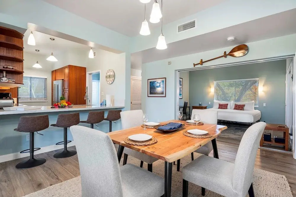 Corner Unit - AC & Wifi - Concierge Included - Vrkcv