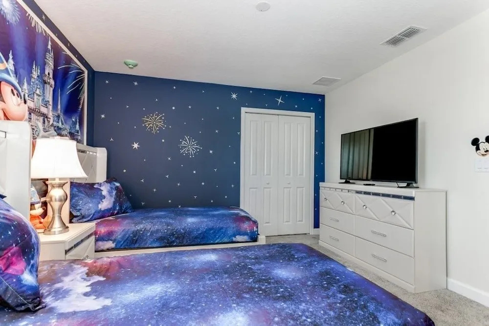 Superior 9 Bed Games Room, Pool Spa Themed Rooms! Home