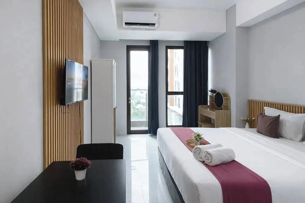 Good And Restful Studio With City View At Trans Icon Surabaya Apartment