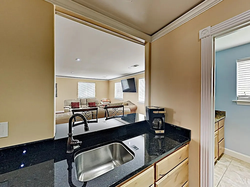New Listing! 2-unit Lake W/ Boat Launch 6 Bedroom Home
