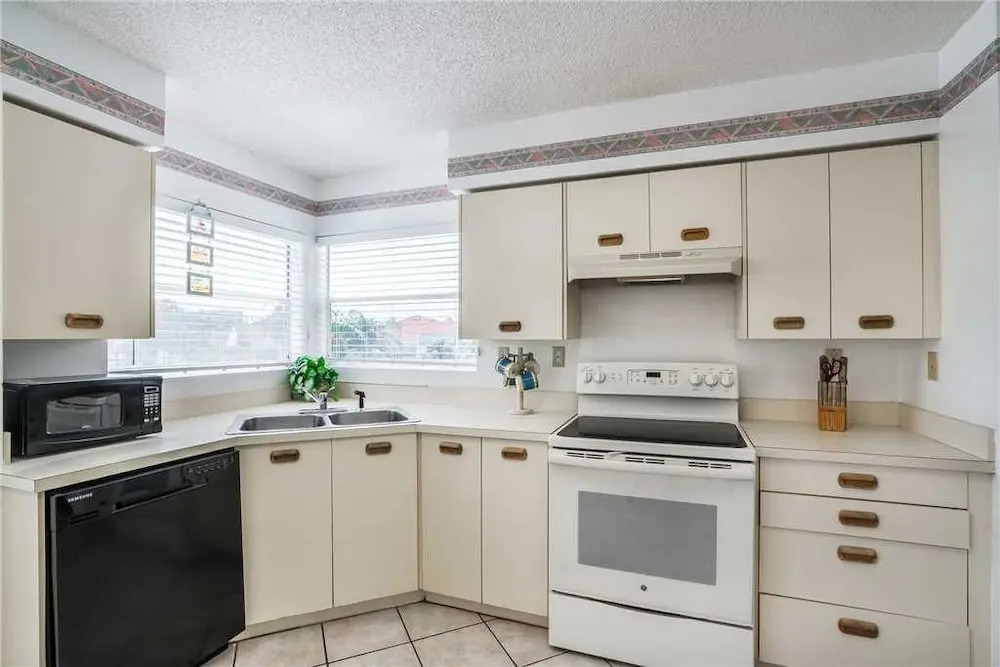 Vista Verde North - Two Bedroom Condo - 5-231
