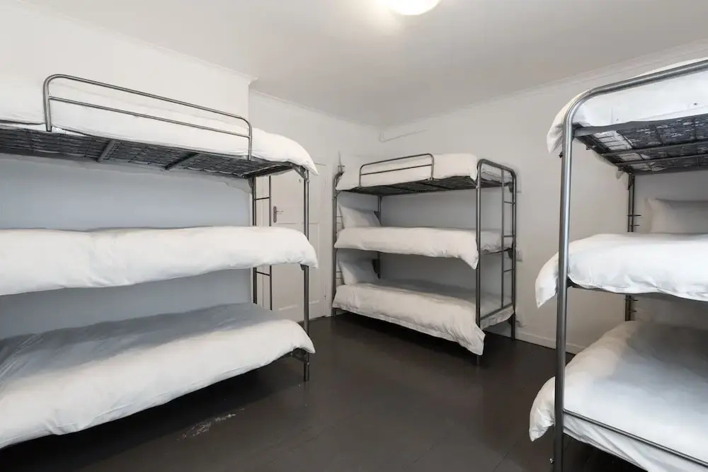 DS Backpackers Hostel