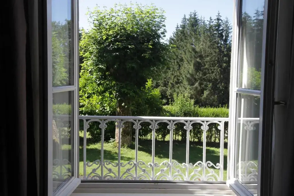 HOSTELLERIE LA BRUYERE