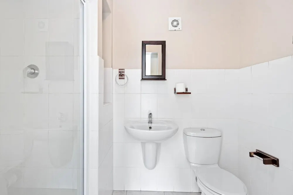 Bougain Villa CB206