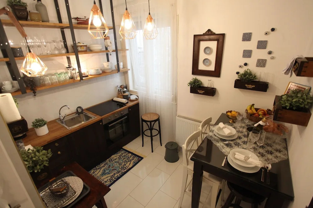 Dfive Apartments - Neo Baroque