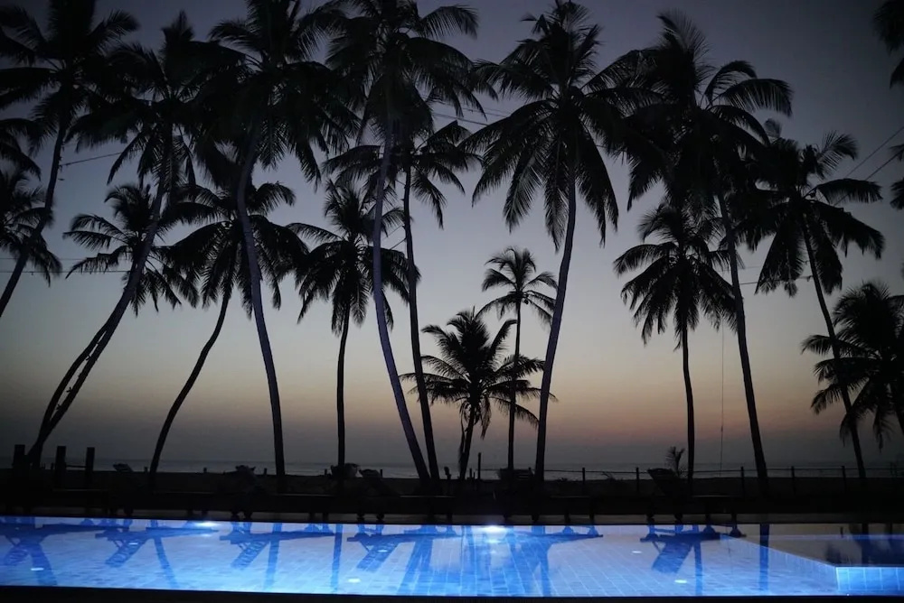 SOLUNA BEACH RESORT