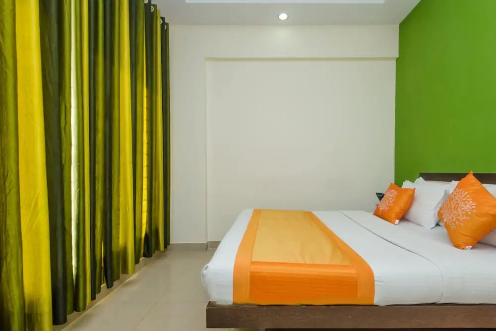 Hotel airport annex