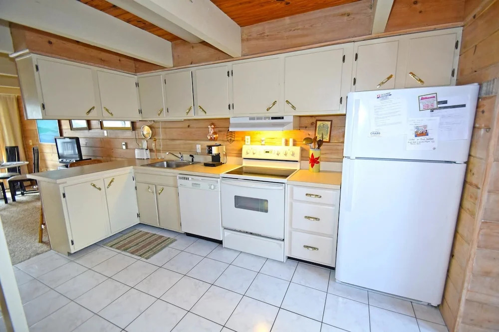 Beach Place North 18 - 5 Br Condo