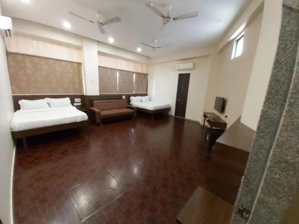 Gokuldham Banquet and Rooms