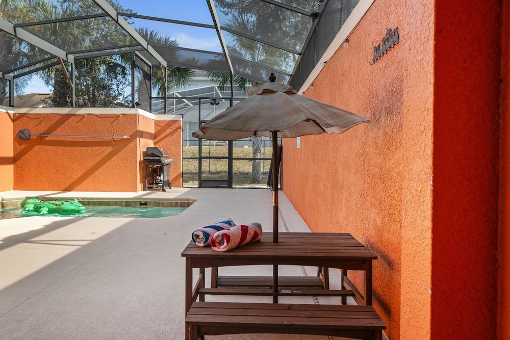 Paradise 4Bd w Private Pool & Waterpark 2941