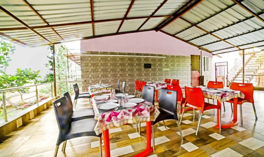 OYO 28312 Hotel Shree Balaji Inn