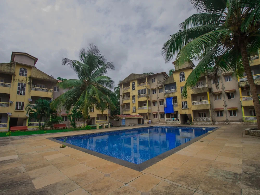 OYO 16979 Home Pool View 2 BHK Siolim