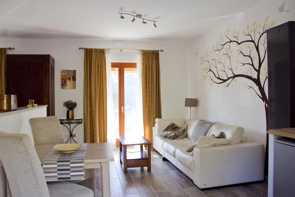 Ecolodge Selvitelle - Sustainable Retreat Amidst Olive Groves in Cilento
