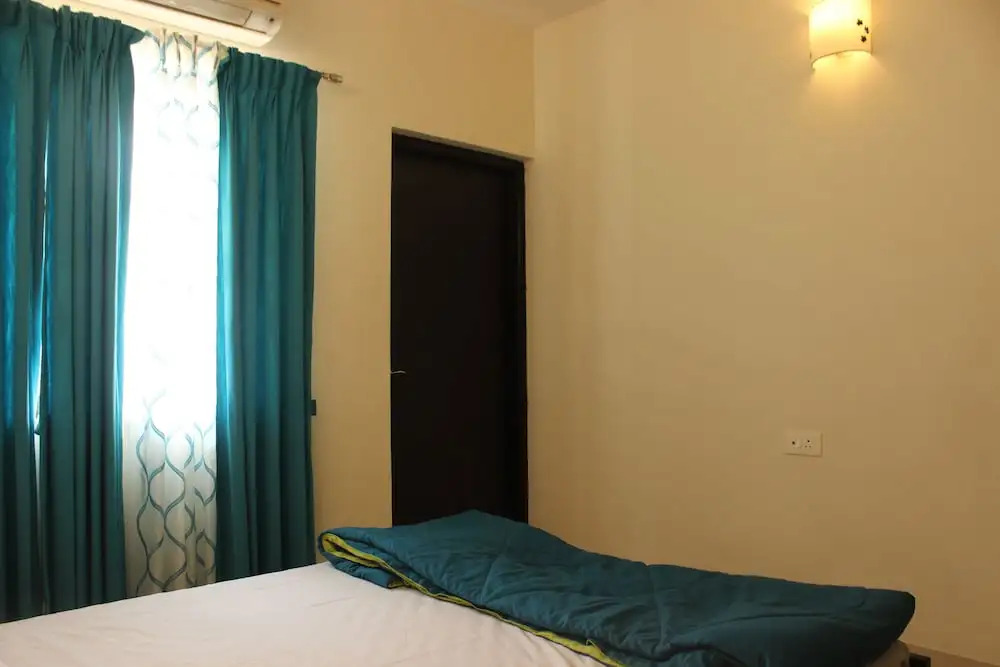 OYO 9364 Home Modern 2 BHK Pool View Candolim