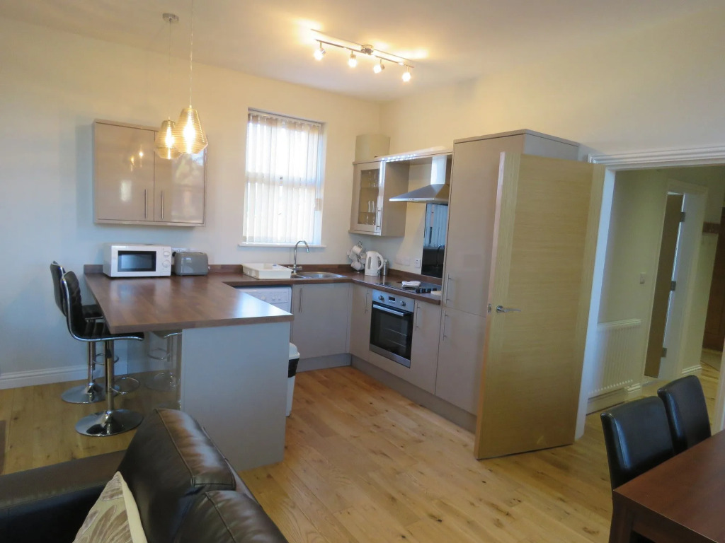 Abbey Apartments - Modern Serviced Apartments - Tourists & Professionals