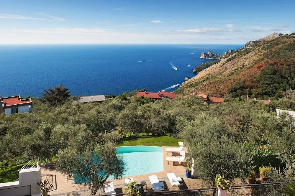 Villa Chez Piè Panoramic Views Pool and Guest Services