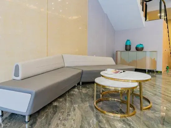 Changfeng Future Apartment Hotel
