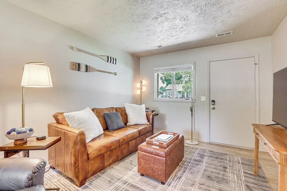 Cozy Meyers Lake Townhome: Near Hall of Fame!