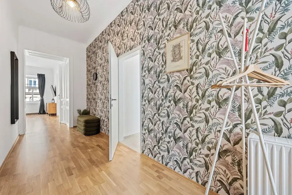 4ty3-Apartments Rochus-Market is calling