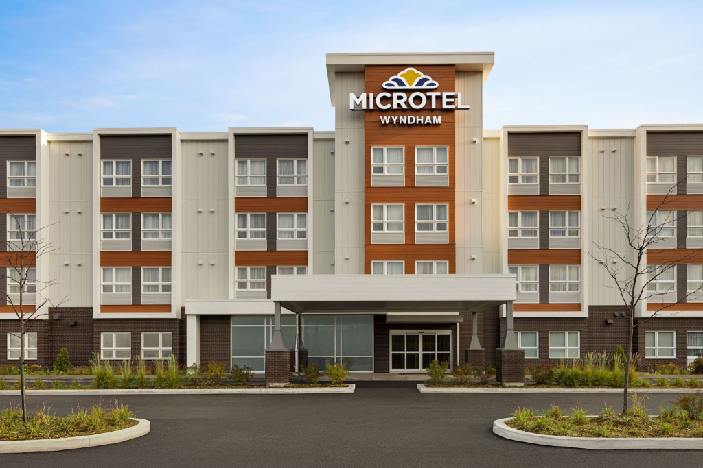 Microtel Inn & Suites by Wyndham Boisbriand