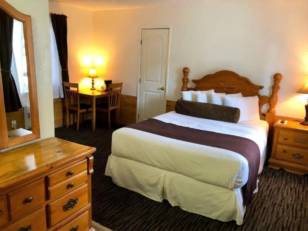 Shasta Inn