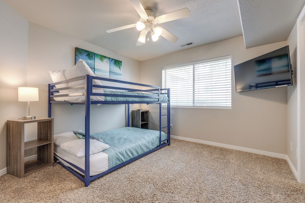 Family-friendly St George Condo w/ Community Pools