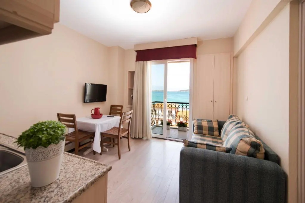 İleri Hotel & Apartments