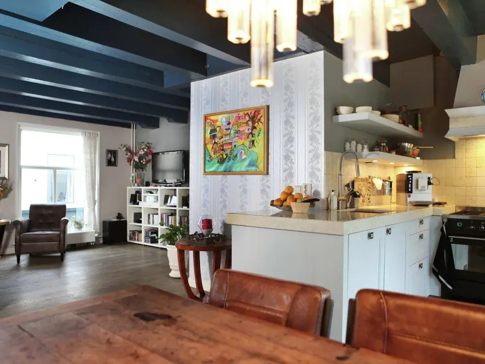 Historic building within walking distance from the beach and the boulevard.