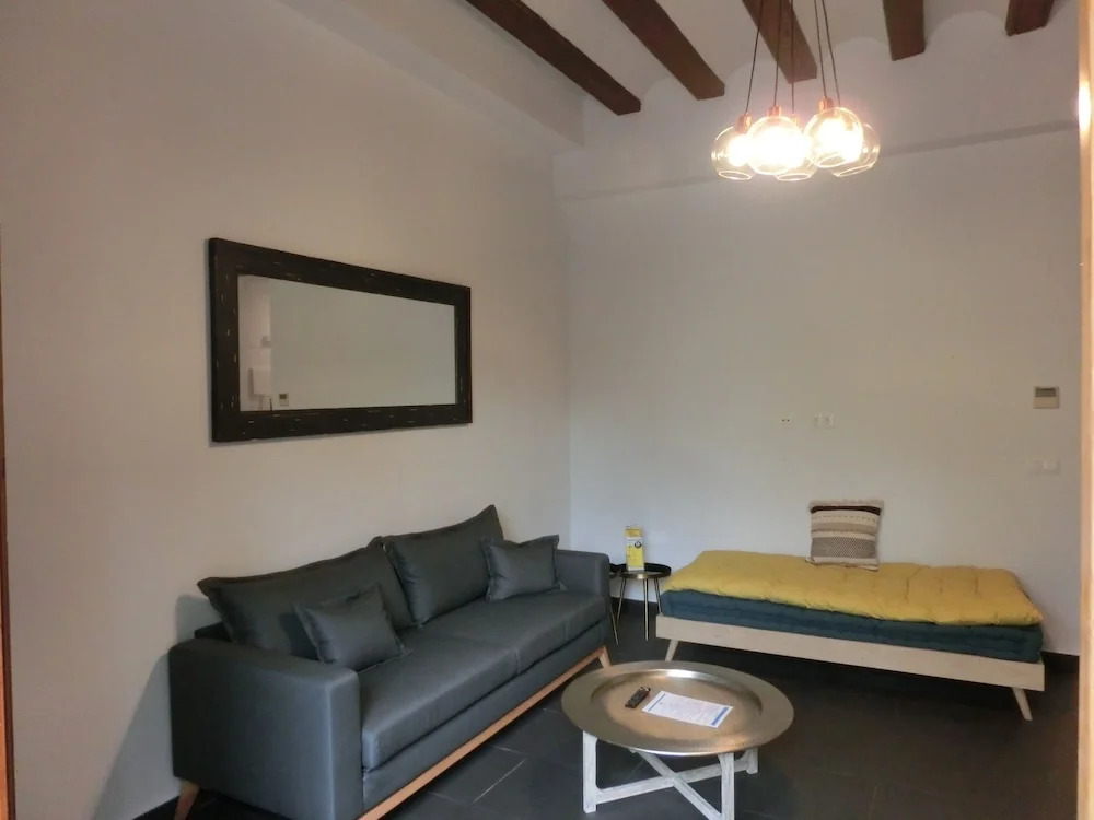 Valentia Apartments - Mercado Central