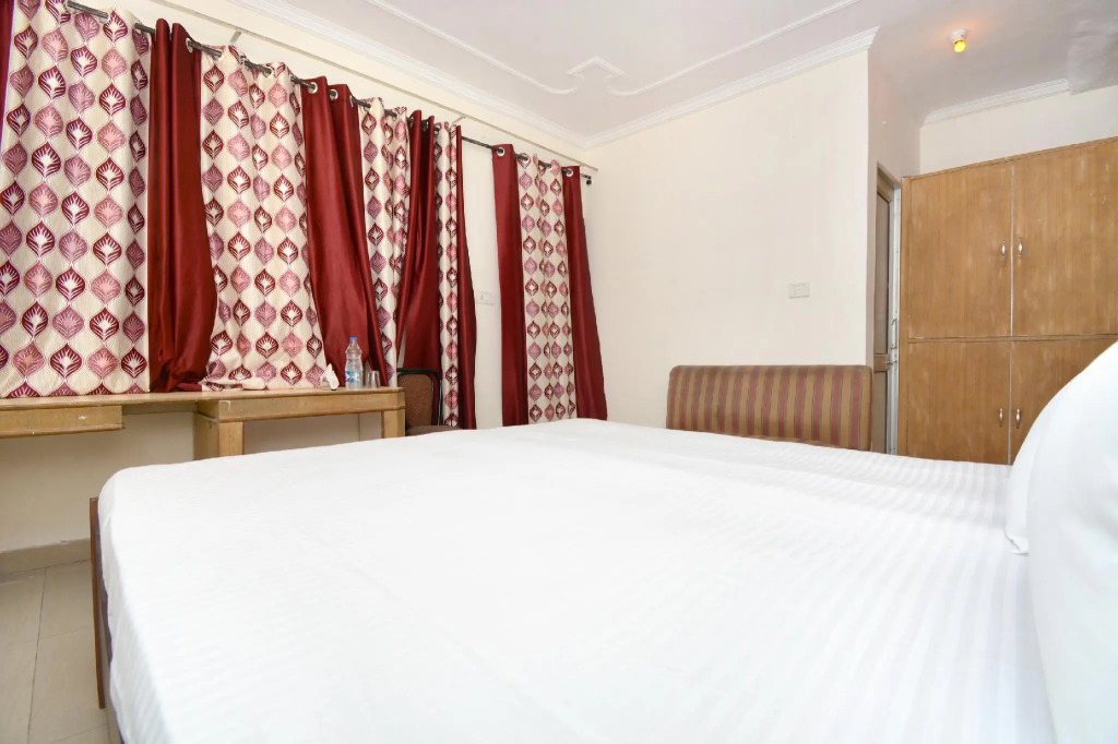 SPOT ON 36686 Hotel Om Shanti Palace